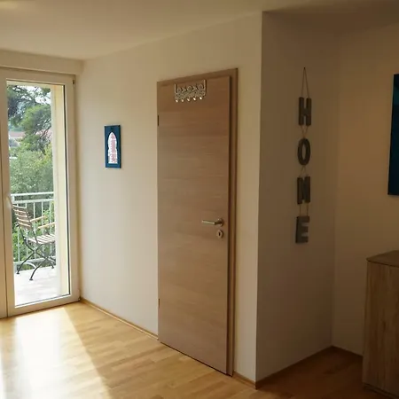 Pascal 7 Nights 1 Free *