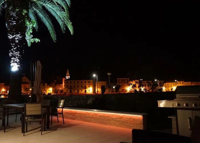 Pascal 7 Nights 1 Free * Stari Grad (Hvar)