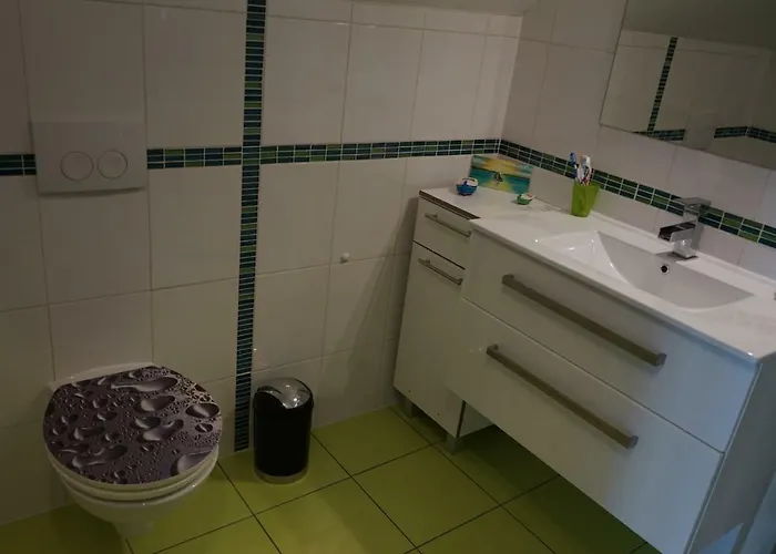 Pascal 7 Nights 1 Free Semesterbostad