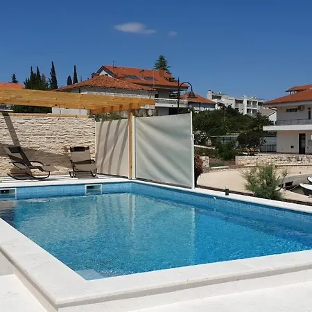 Pascal 7 Nights 1 Free Дом отдыха *