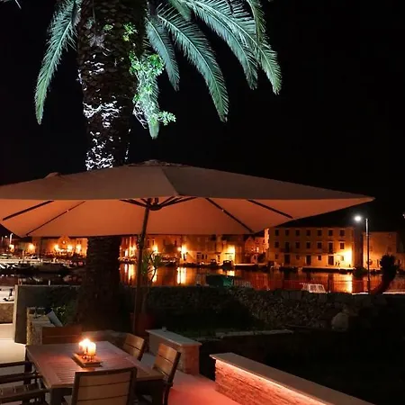 Pascal 7 Nights 1 Free